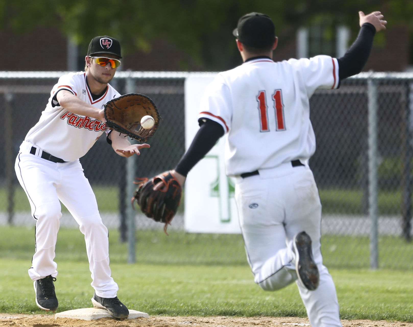 050421-qc-spt-moline-ut-baseball-05.JPG